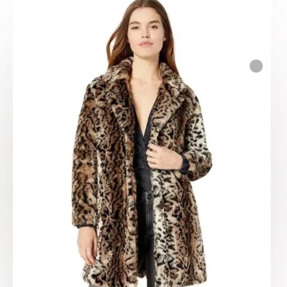 BB Dakota Jackets & Blazers - BB Dakota Bradshaw Faux Fur Coat